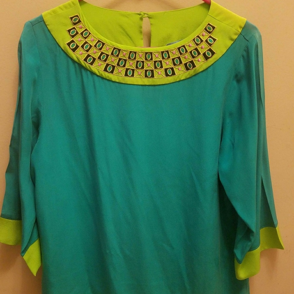 Bob Mackie Sz Small Embroidered Top Blouse